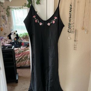 black silk dress  𖡼.𖤣𖥧